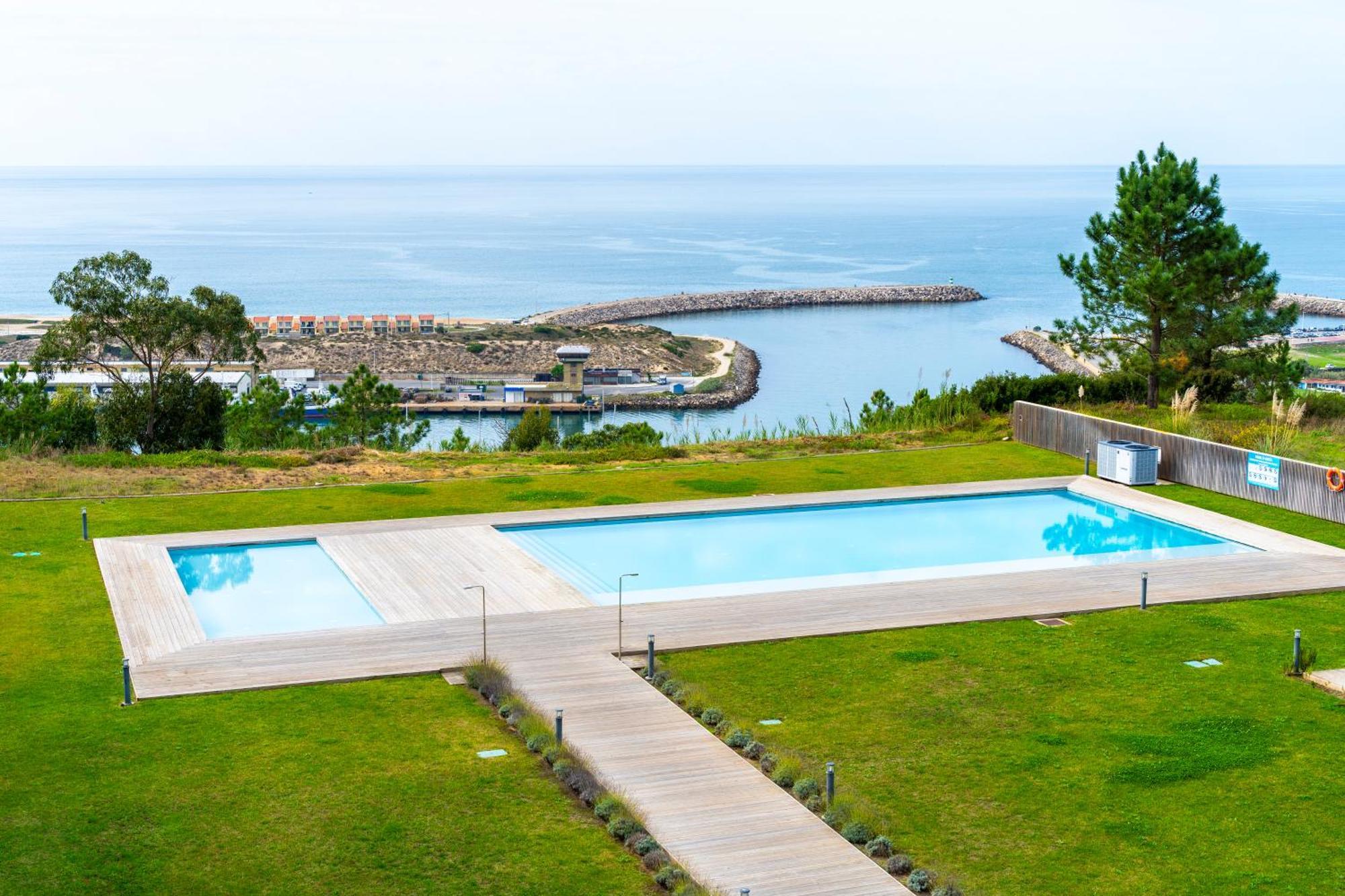 Mar A Vista - With Pool, Gym And Sea Views Apartment Nazare