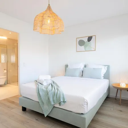 Mar A Vista - Condominium With Pool, Gym And Sea Views Nazare Room photo