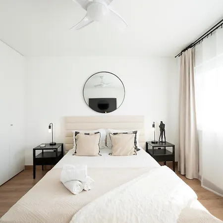 Mar A Vista - Condominium With Pool, Gym And Sea Views Nazare Room photo